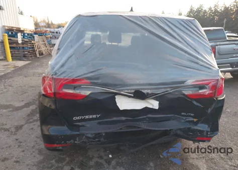 2024 Honda Odyssey Elite z USA, uszkodzony, nr VIN 5FNRL6H94RB020089